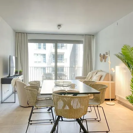 Apartment Seaside Escape Perfect For 5 In Ostende